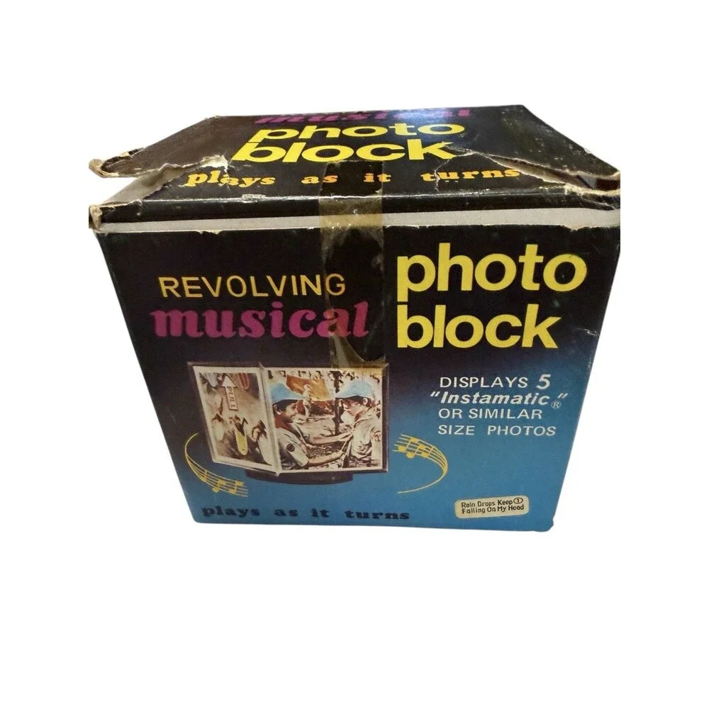 no brand revolving musical